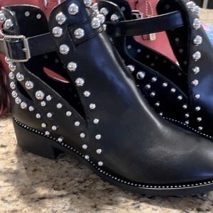 NWOT Studded boots